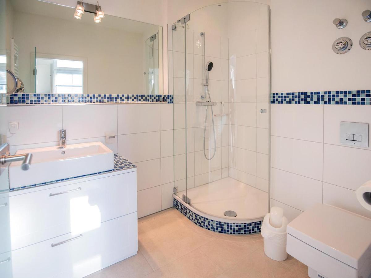 Strandvillen Binz - Ferienwohnung Mit 1 Schlafzimmer Und Balkon Sv-007 Esterno foto